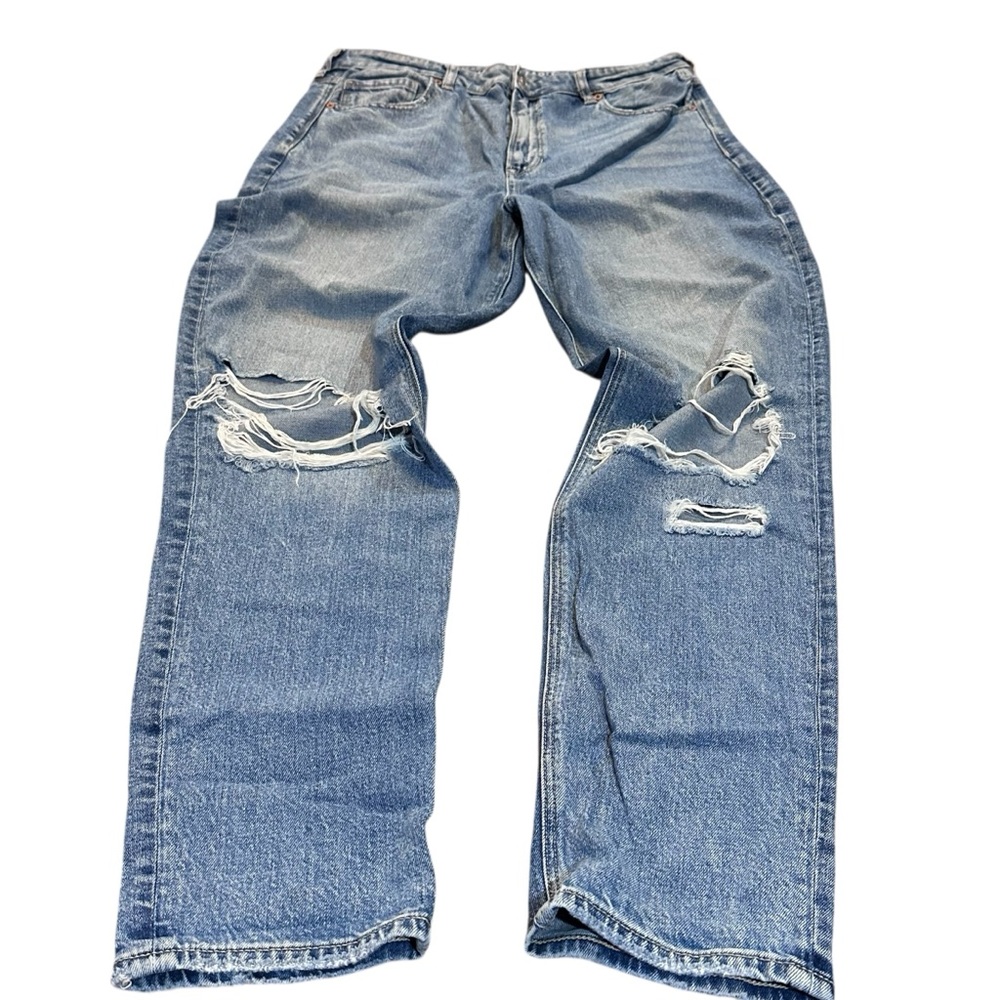 Women’s American Eagle Strigid Distressed Mom Jeans Size 14 Long